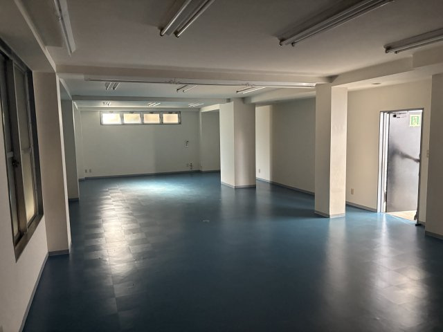 昭島市朝日町３丁目の賃貸マンション