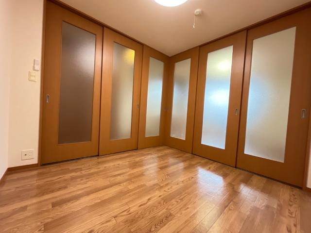 アルテミス湘南海岸の内装|洋室