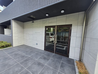 【エントランス】 | ジェノヴィアミサトエキマエ