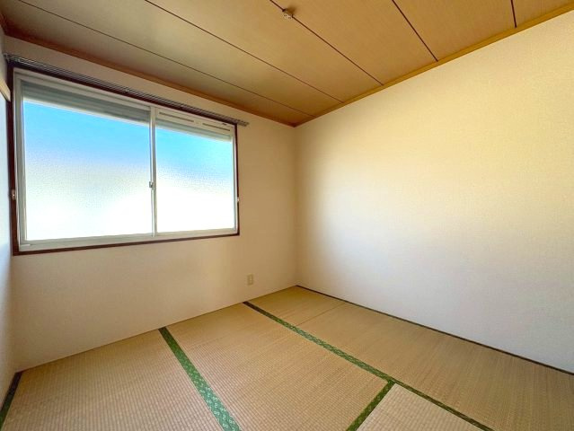 グリーンヒル小金台D棟の和室