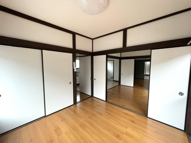 百間貸家の居間・リビング