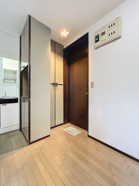 ガーディニアコートの玄関