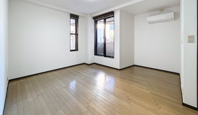 ガーディニアコートの洋室