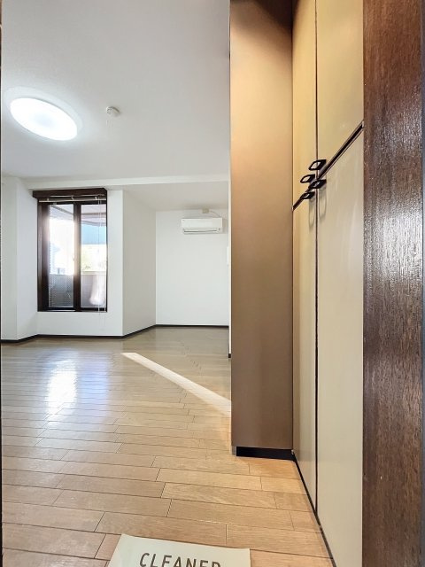 ガーディニアコートの玄関