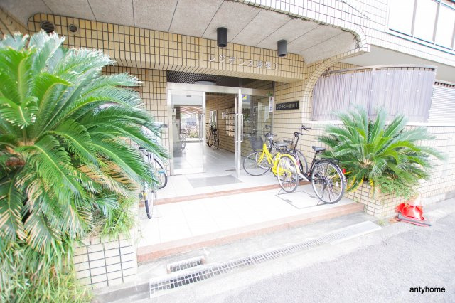 フローライト豊里Ⅰ　仲介手数料無料のエントランス