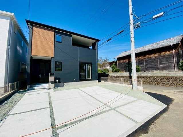 リーブルガーデン／北区龍田第四／5号棟の前面道路含む現地写真