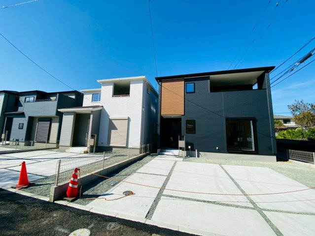 リーブルガーデン／北区龍田第四／5号棟の前面道路含む現地写真