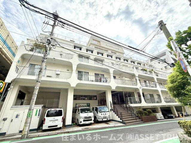 代々木スカイハイツの外観