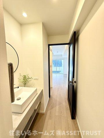 代々木スカイハイツの玄関|玄関から廊下方向です。