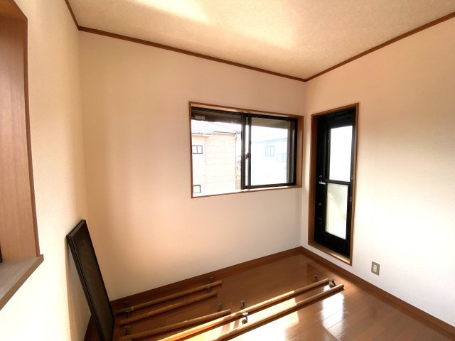 東吉田1080の洋室