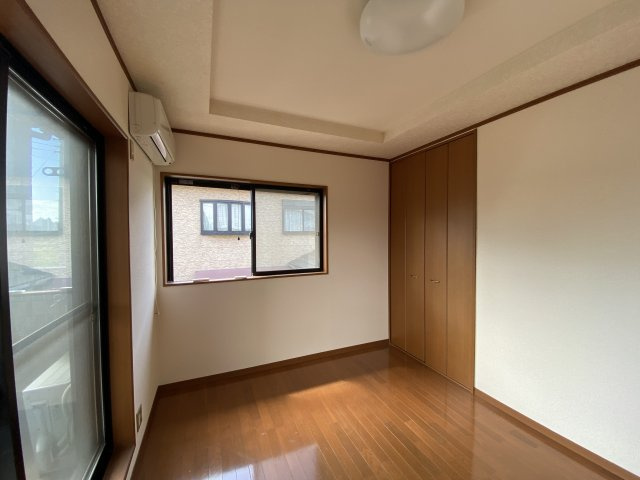 東吉田1080の洋室