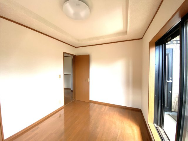 東吉田1080の洋室