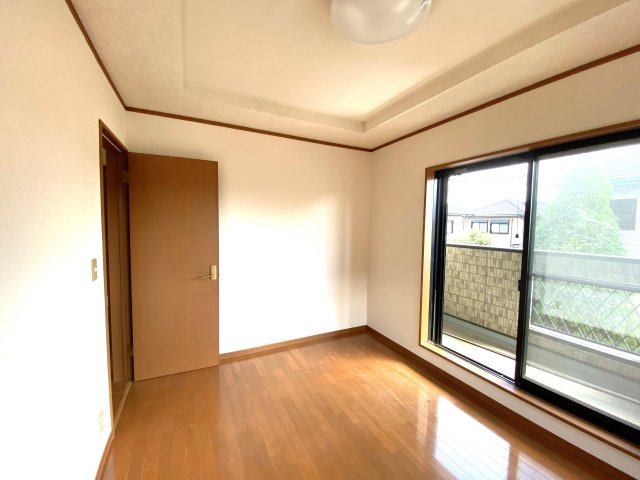 東吉田1080の洋室