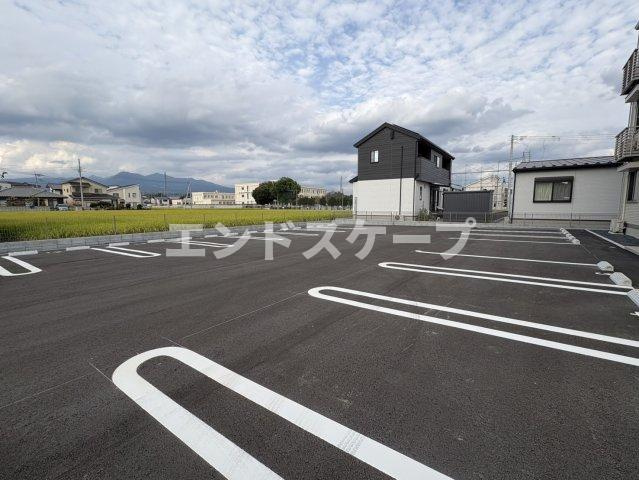 utaの駐車場|高崎、前橋のお部屋探しはエンドスケープまで！お客様の理想お聞かせ下さい♪