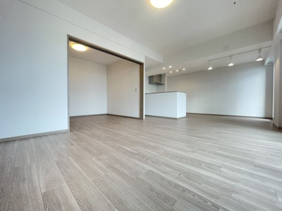 【居間・リビング】 | ロイヤルメドゥ香里園タワー