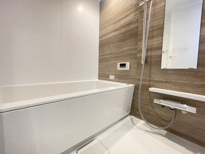 【浴室】 | ロイヤルメドゥ香里園タワー