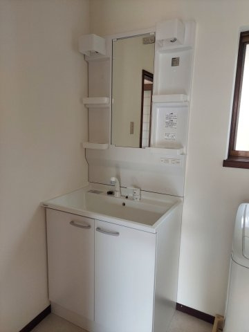 神子浜戸建ての独立洗面台