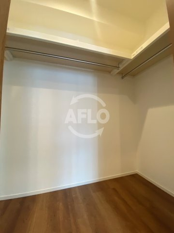 LAZO内久宝寺の収納|LAZO内久宝寺　ウォークインクローゼット