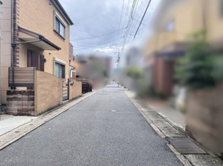 【前面道路含む現地写真】