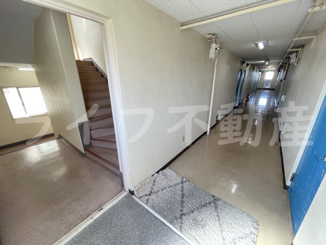 ニシムラハイツのロビー