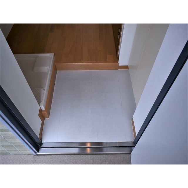 ルクレ津田沼の玄関