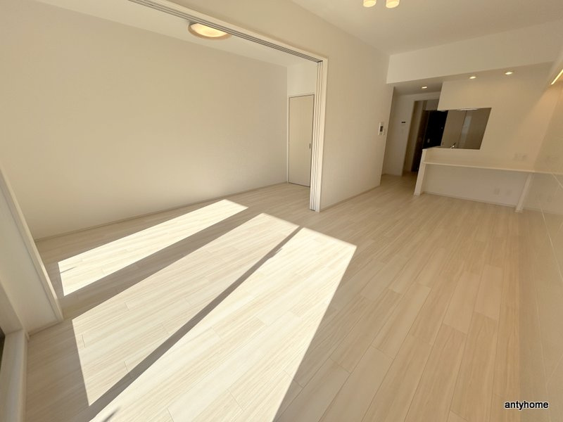 プレジオ梅田　仲介手数料無料の居間・リビング