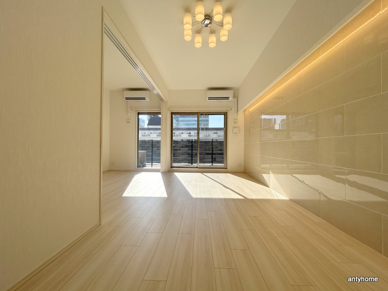 プレジオ梅田　仲介手数料無料の居間・リビング