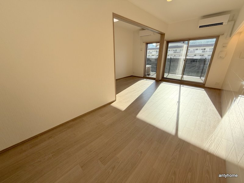 プレジオ梅田　仲介手数料無料の居間・リビング