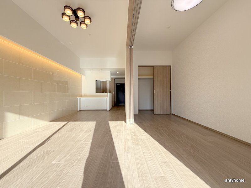 プレジオ梅田　仲介手数料無料の居間・リビング