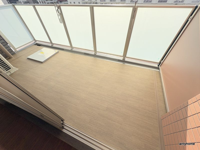 プレジオ梅田　仲介手数料無料のバルコニー