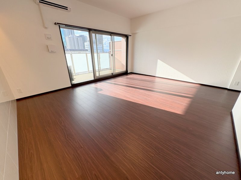 プレジオ梅田　仲介手数料無料の洋室