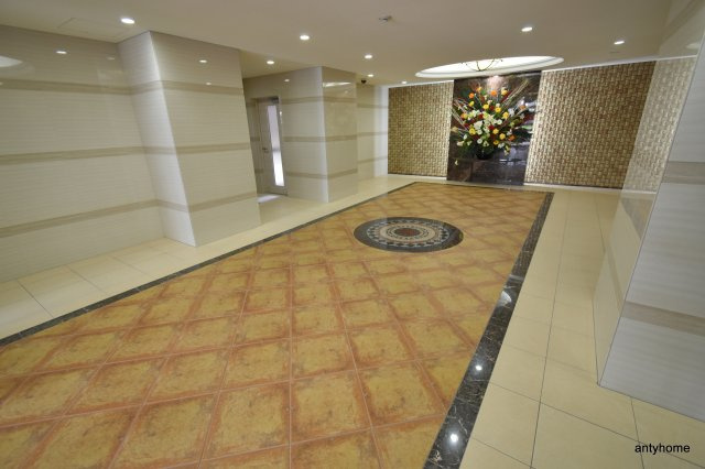 Luxe新大阪1　仲介手数料無料のロビー