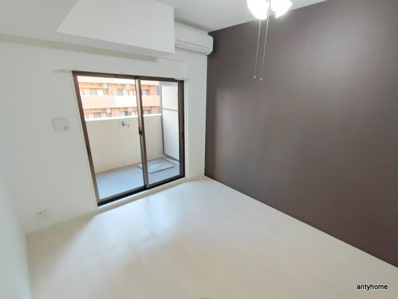 Luxe新大阪1　仲介手数料無料の居間・リビング