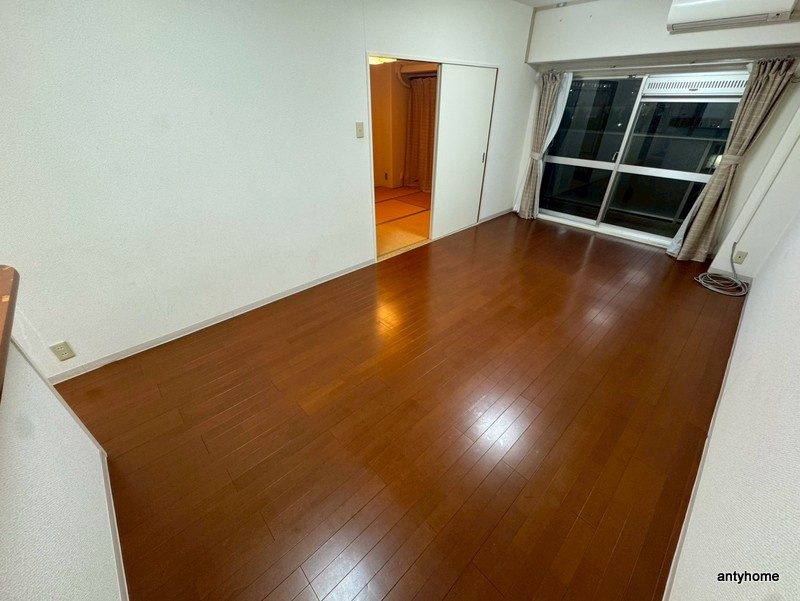 新大阪グランドハイツ1号棟　仲介手数料無料の居間・リビング