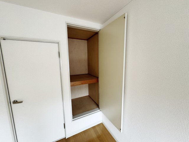 テラス高村B棟の収納