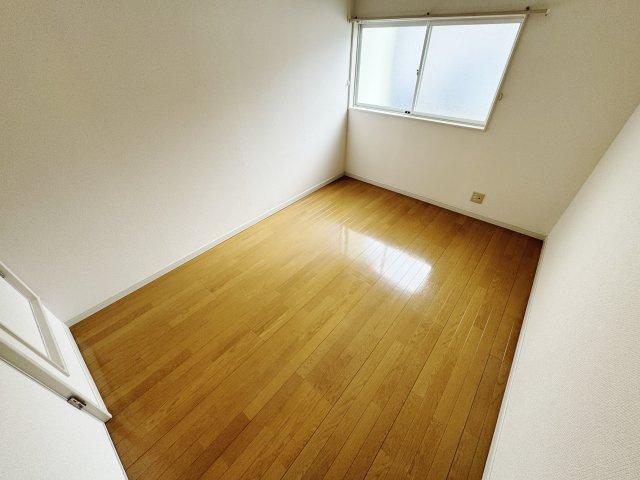 テラス高村B棟の洋室