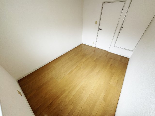 テラス高村B棟の洋室