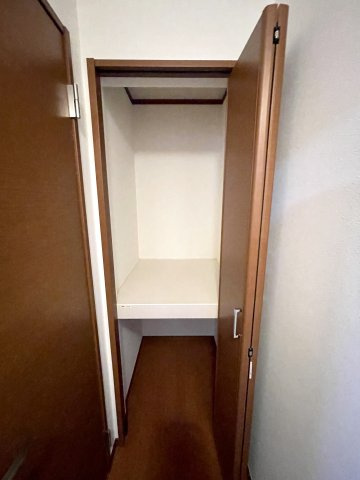 板橋区四葉2丁目　旧分譲地内　内外装リフォーム　中古戸建の収納