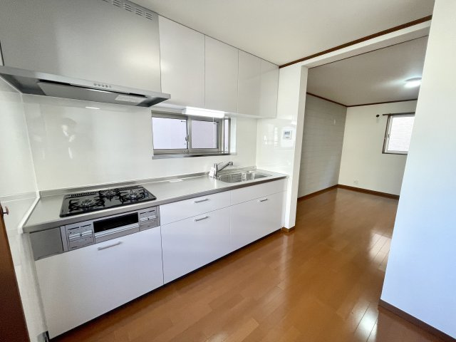 板橋区四葉2丁目　旧分譲地内　内外装リフォーム　中古戸建のキッチン