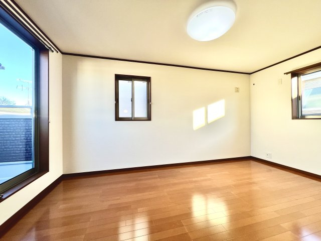 板橋区四葉2丁目　旧分譲地内　内外装リフォーム　中古戸建の洋室