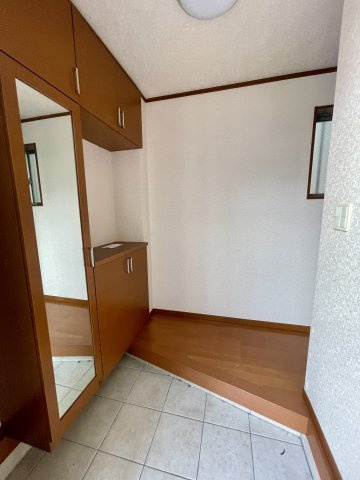 板橋区四葉2丁目　旧分譲地内　内外装リフォーム予定　中古戸建の玄関