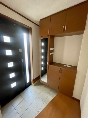 板橋区四葉2丁目　旧分譲地内　内外装リフォーム予定　中古戸建の玄関