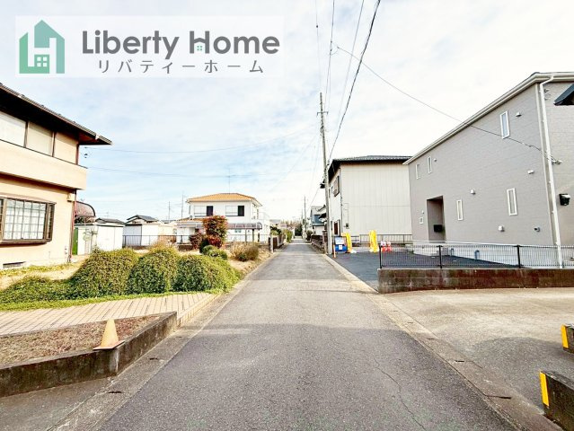 土浦市中第8　新築戸建の前面道路含む現地写真