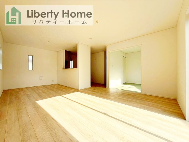 土浦市中第8　新築戸建の居間・リビング