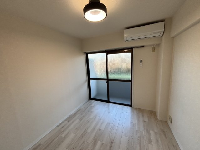 ミューズ上山手の居間・リビング