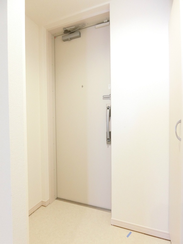 リブリ・吹田岸部の玄関