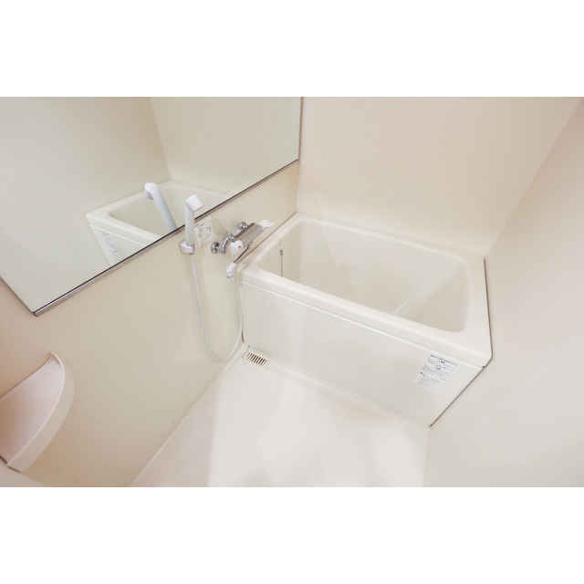 Gramercy Juso-higashi 1stの浴室