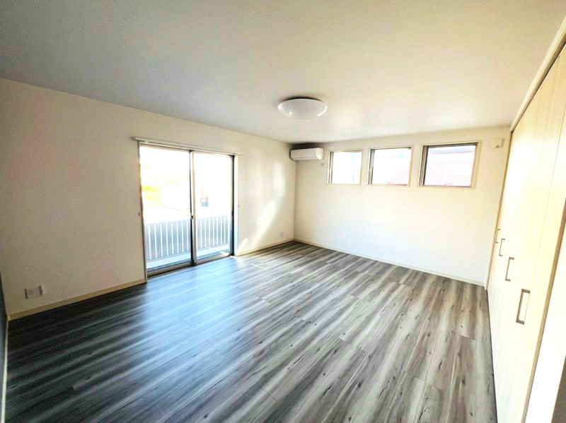 南足柄市飯沢　築浅平屋戸建ての居間・リビング|リビングです