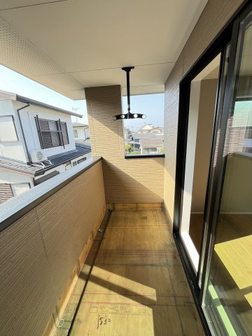 【バルコニー】 | 福岡市東区高美台1丁目3期　1号棟（全2棟）【仲介手数料無料・0円】 | 施工例。施工例は完成時と異なる場合があります。