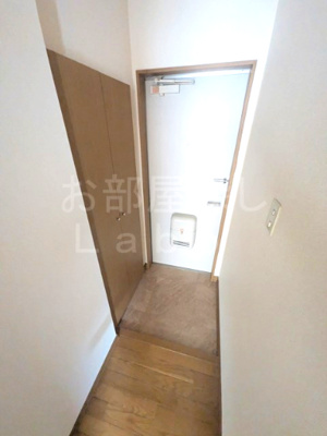 【玄関】 | ヴィラ・シャルマン